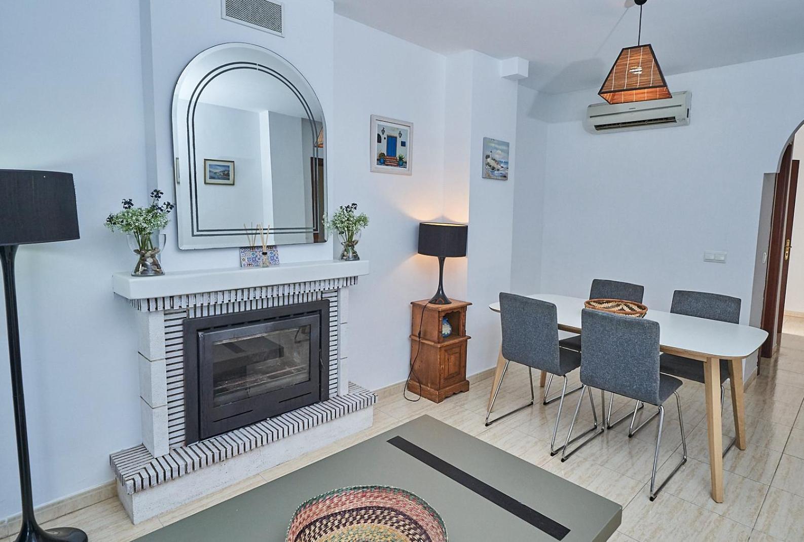 Villa Pura - Private Jacuzzi & Heated Pool Nerja Esterno foto