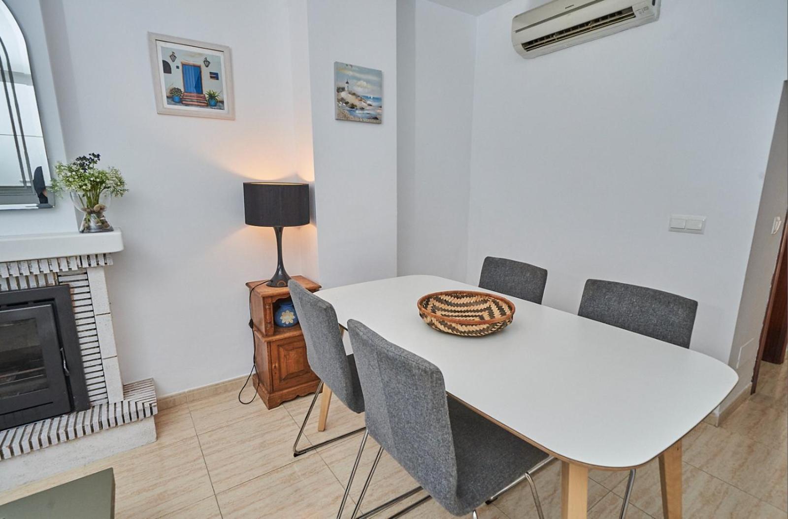 Villa Pura - Private Jacuzzi & Heated Pool Nerja Esterno foto