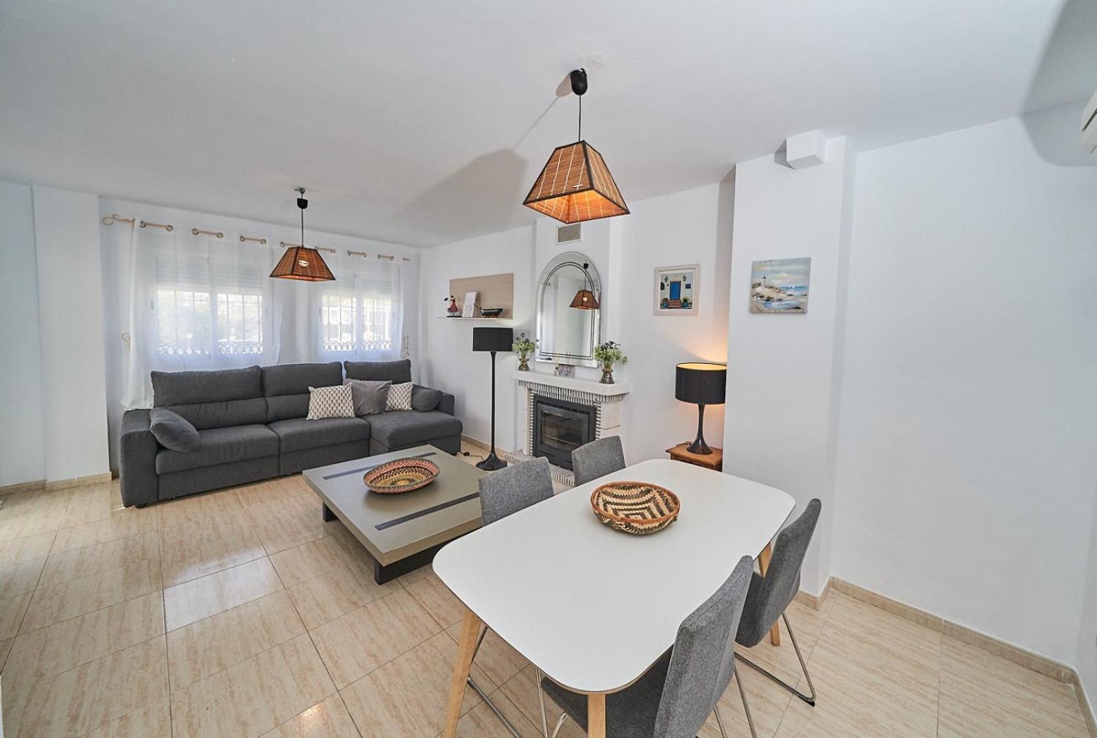 Villa Pura - Private Jacuzzi & Heated Pool Nerja Esterno foto