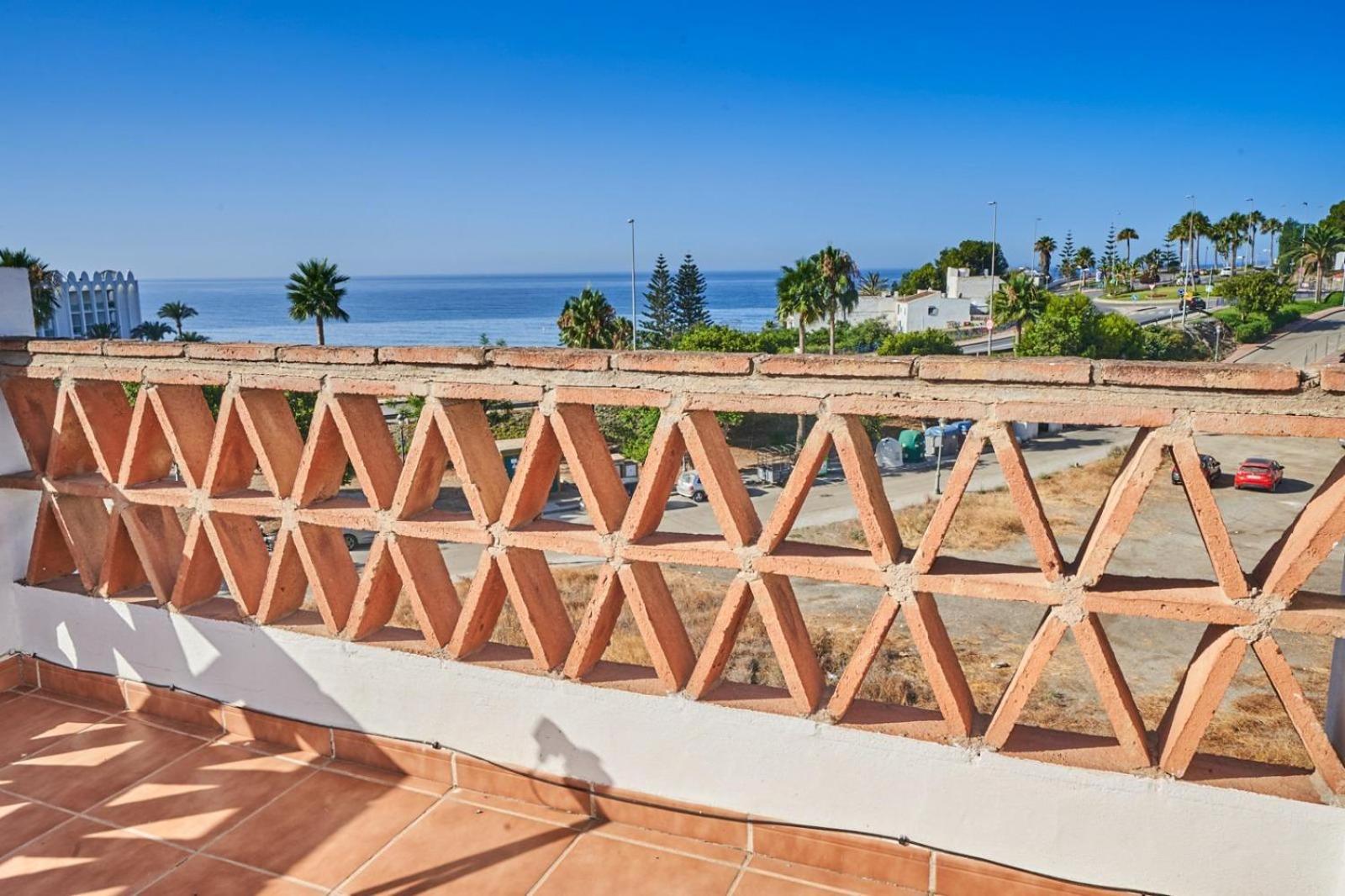Villa Pura - Private Jacuzzi & Heated Pool Nerja Esterno foto