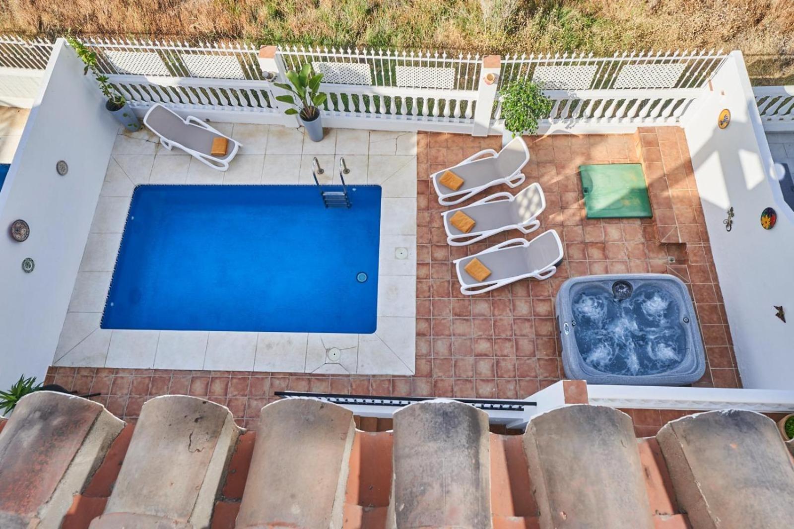 Villa Pura - Private Jacuzzi & Heated Pool Nerja Esterno foto
