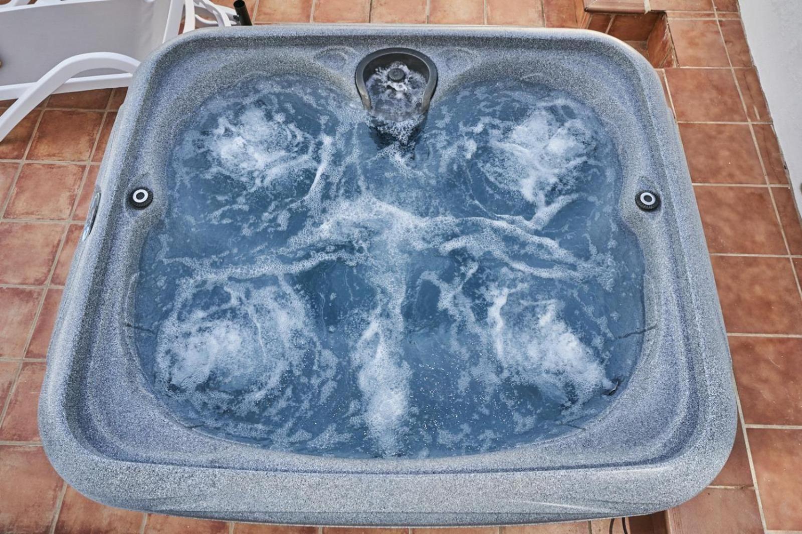 Villa Pura - Private Jacuzzi & Heated Pool Nerja Esterno foto