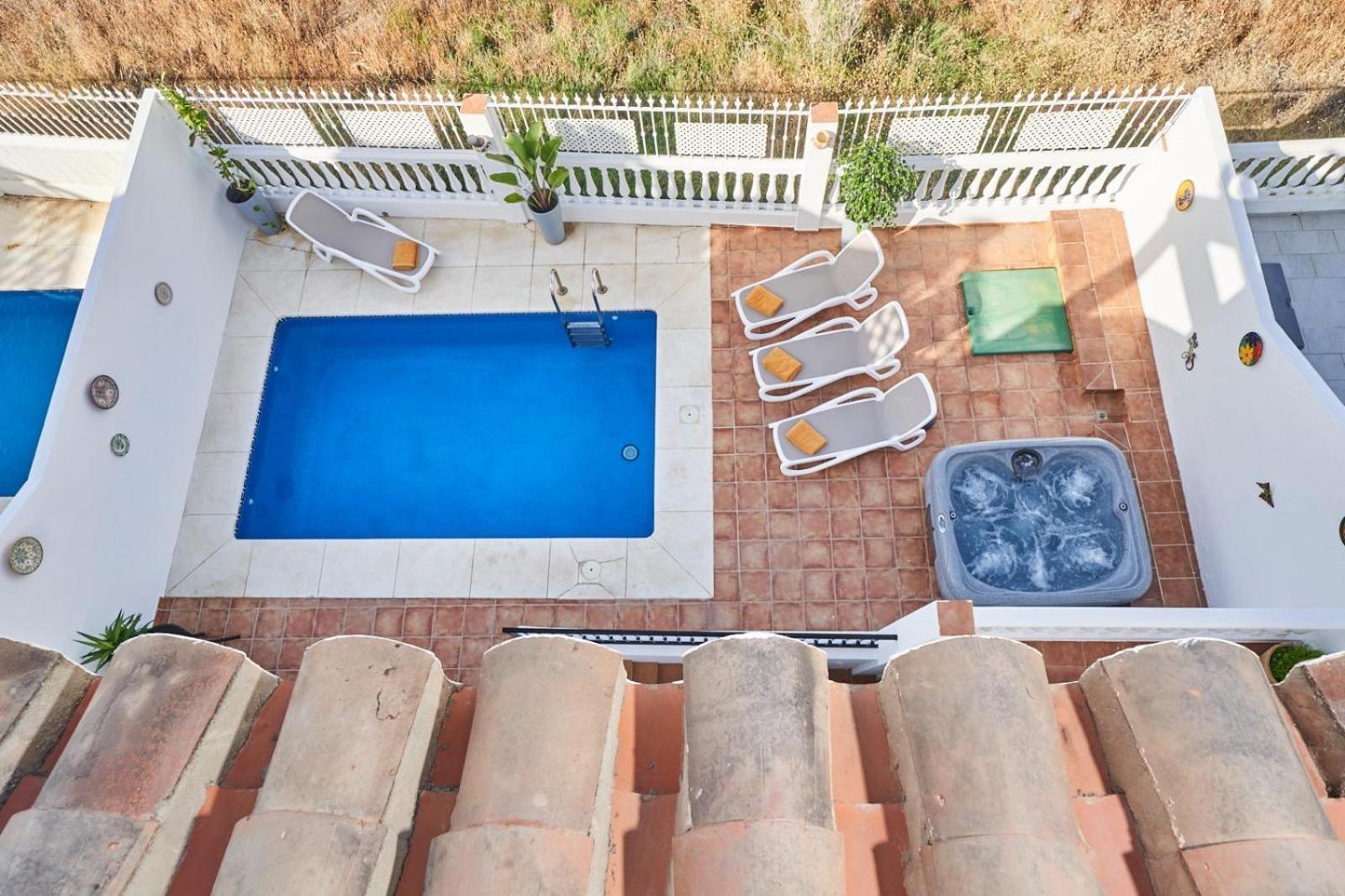 Villa Pura - Private Jacuzzi & Heated Pool Nerja Esterno foto