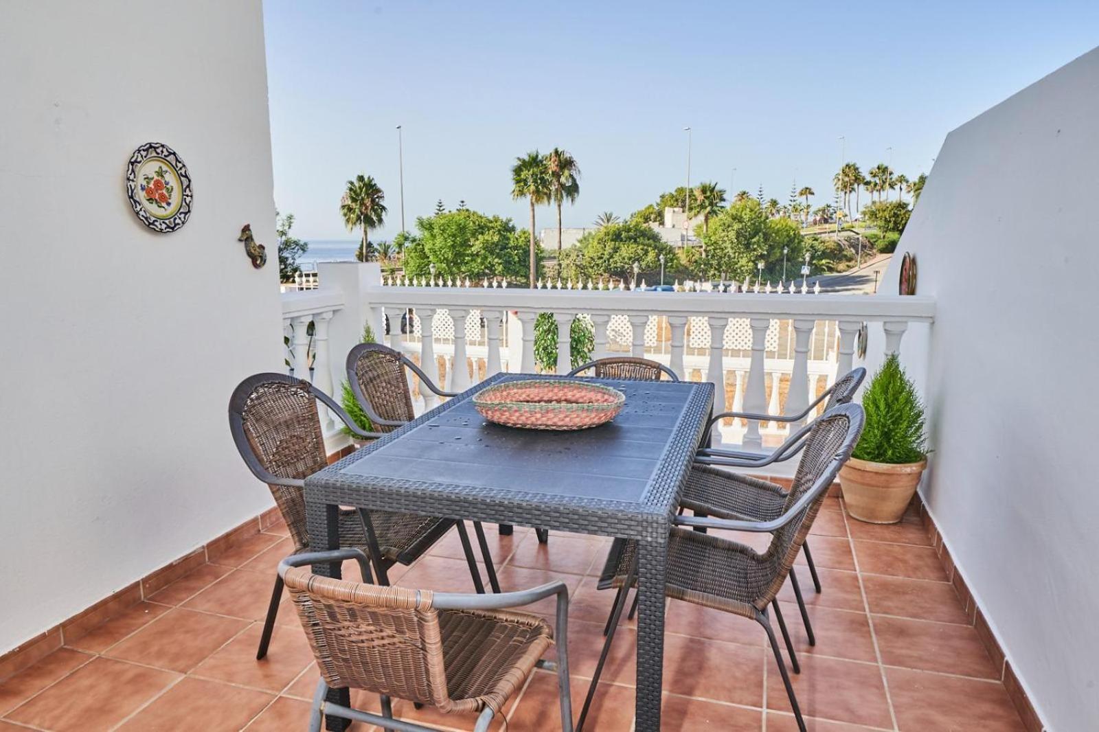 Villa Pura - Private Jacuzzi & Heated Pool Nerja Esterno foto