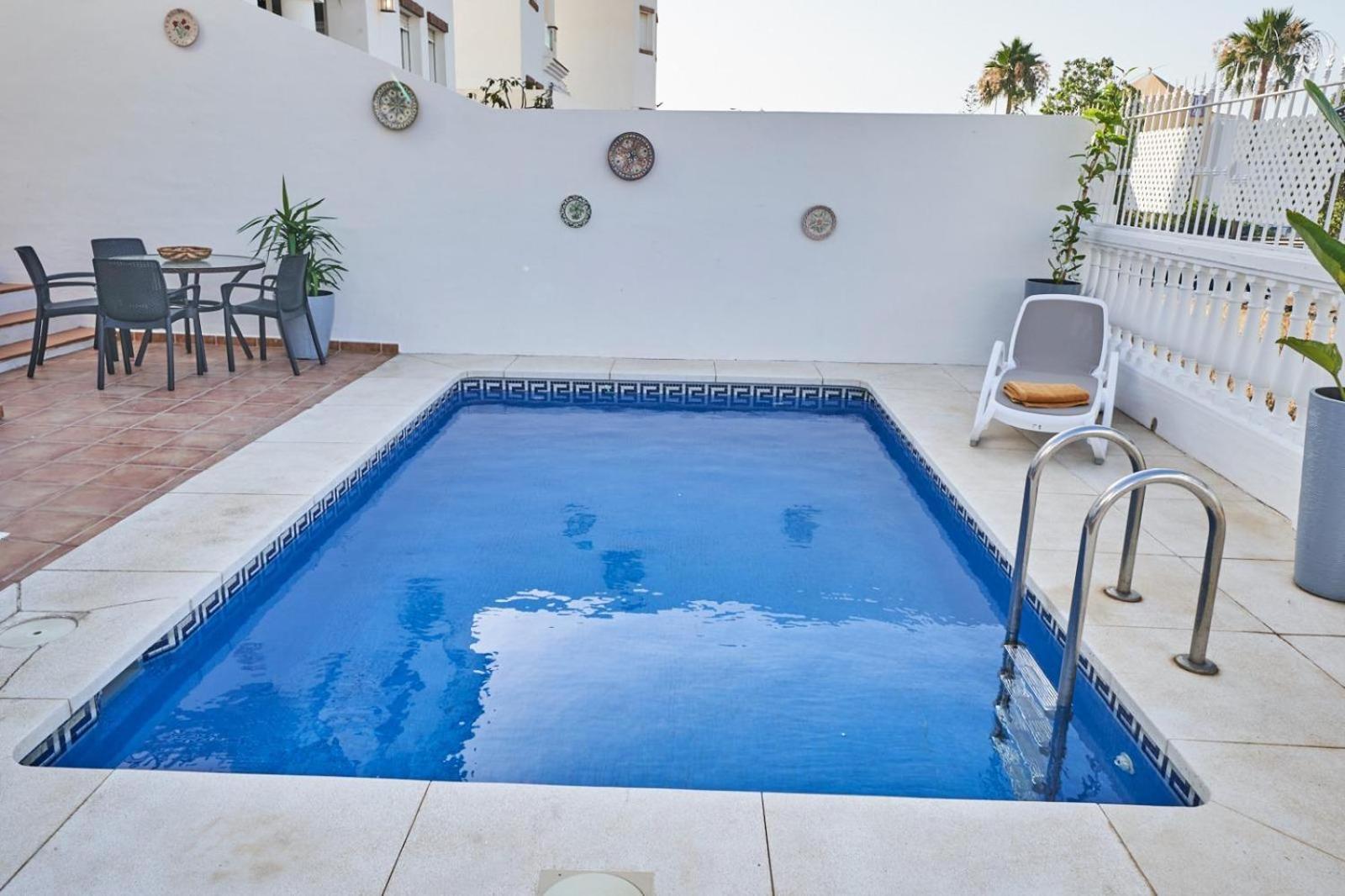 Villa Pura - Private Jacuzzi & Heated Pool Nerja Esterno foto